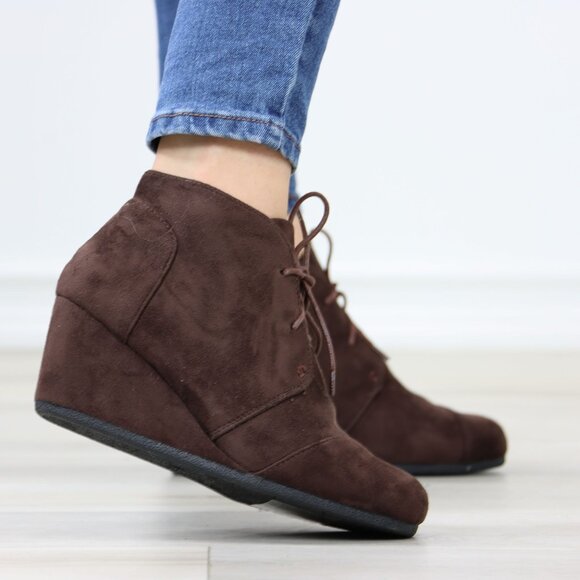 Brown Ankle Boots Wedge Heel Faux Suede Round Toe Lace Up - Picture 4 of 12